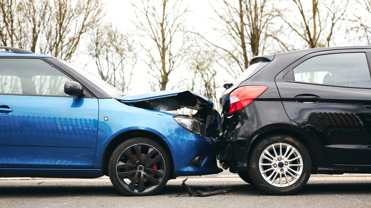 Driving Distance: How Close Is Too Close When You’re Behind the Wheel?