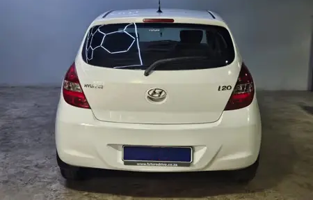 Thumbnail 2 - Hyundai i20 2011 Petrol