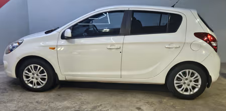 Thumbnail 4 - Hyundai i20 2011 Petrol