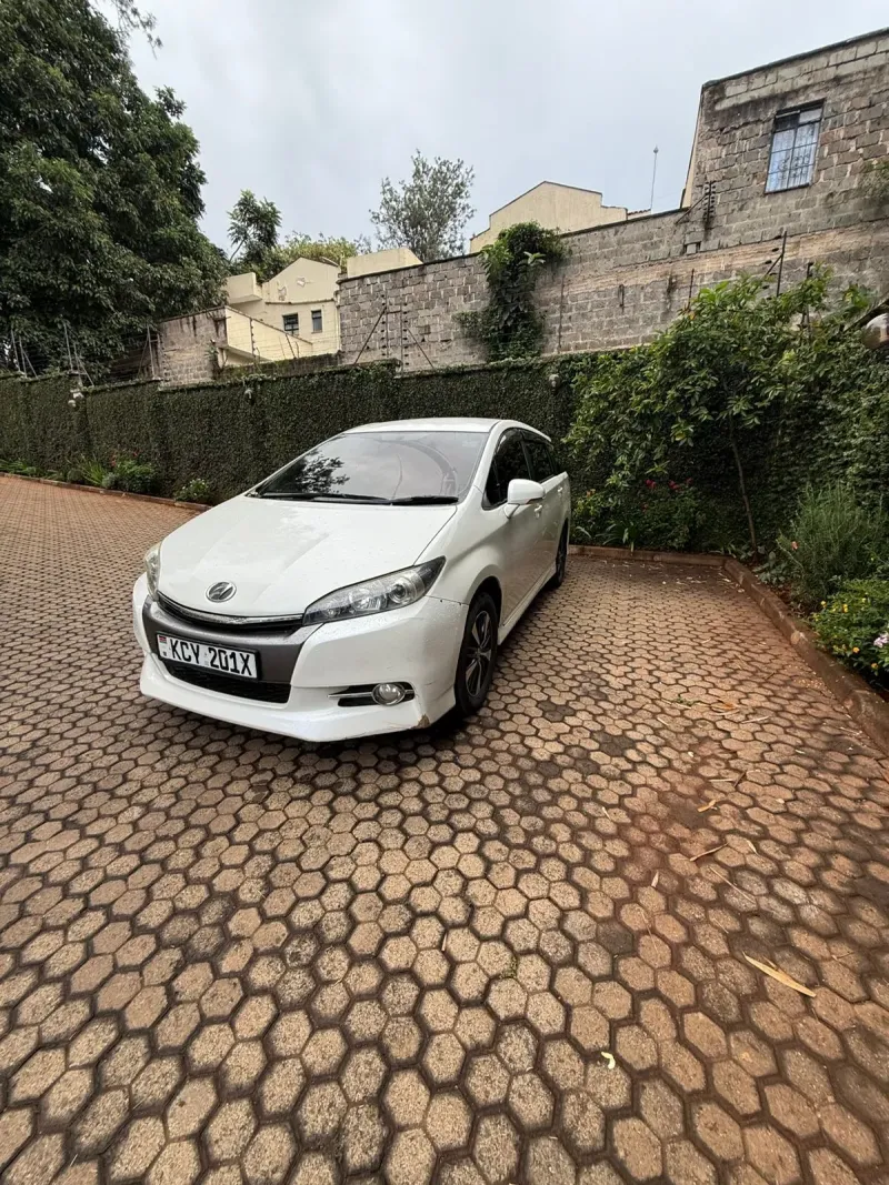 Toyota Wish 2013 Petrol