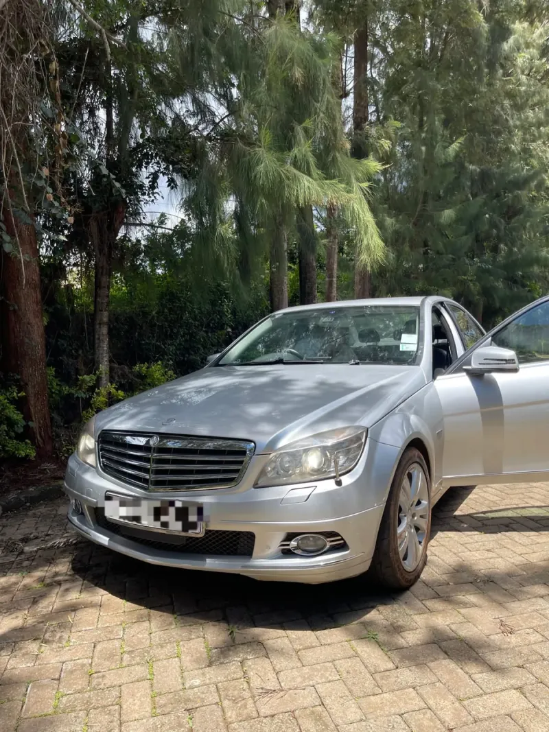 Mercedes C-CLASS 2010 Petrol