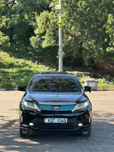 Toyota Harrier 2018 Petrol for sale