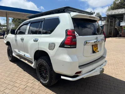 Toyota Landcruiser 2014 Petrol for sale