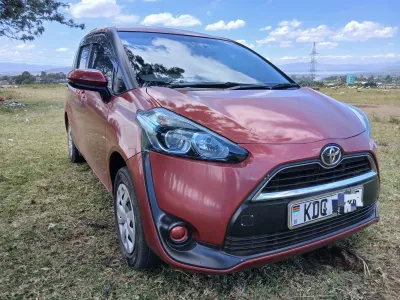 Toyota Sienta 2016 Petrol for sale