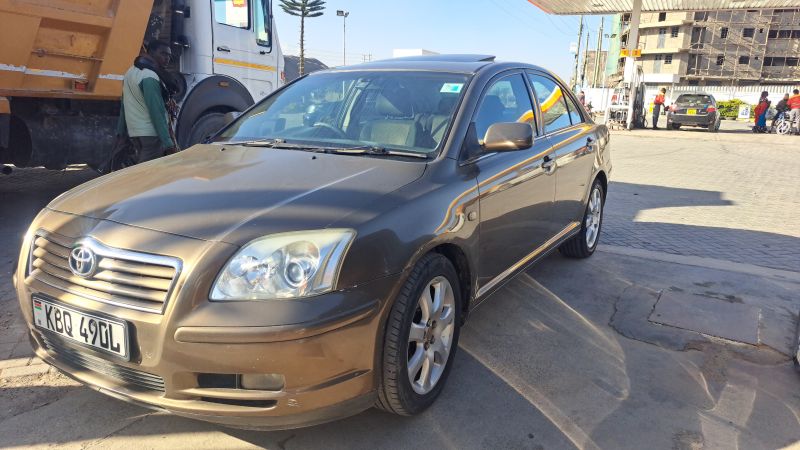 Toyota Avensis LI 2004 Petrol