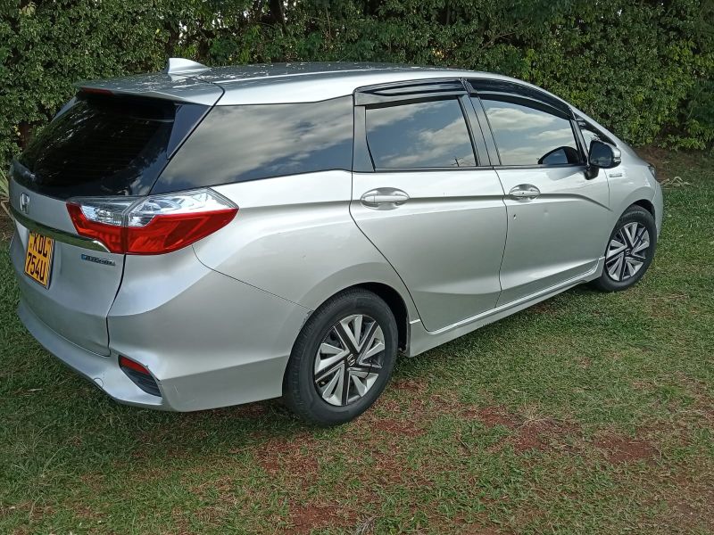 Thumbnail 3 - Honda Shutte Hybrid 2016 Hybrid